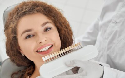 Teeth Whitening vs Veneers: Which Cosmetic Dentistry Option Is Right for You?